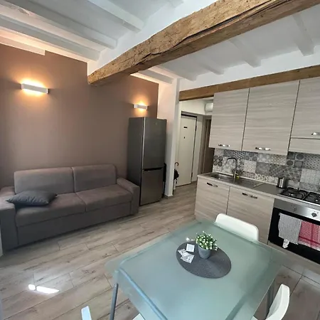 아파트 Borgo Guazzo Flat 파르마