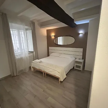Borgo Guazzo Flat - By Devona *