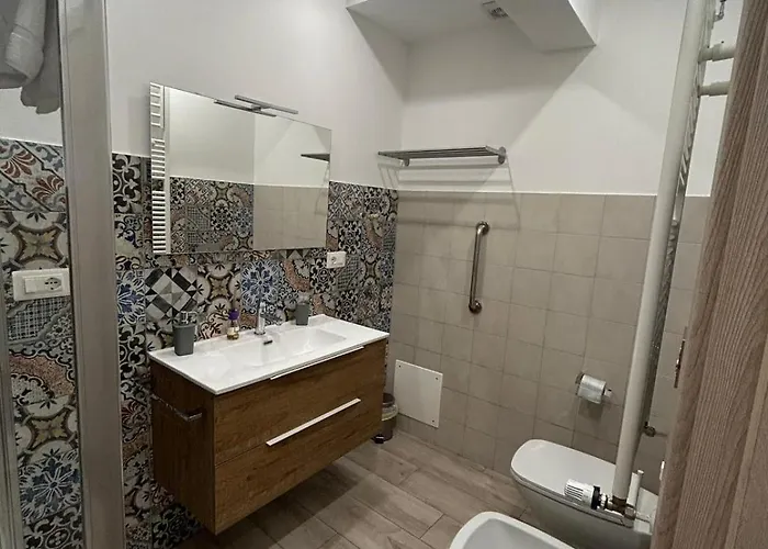 Borgo Guazzo Flat شقة *